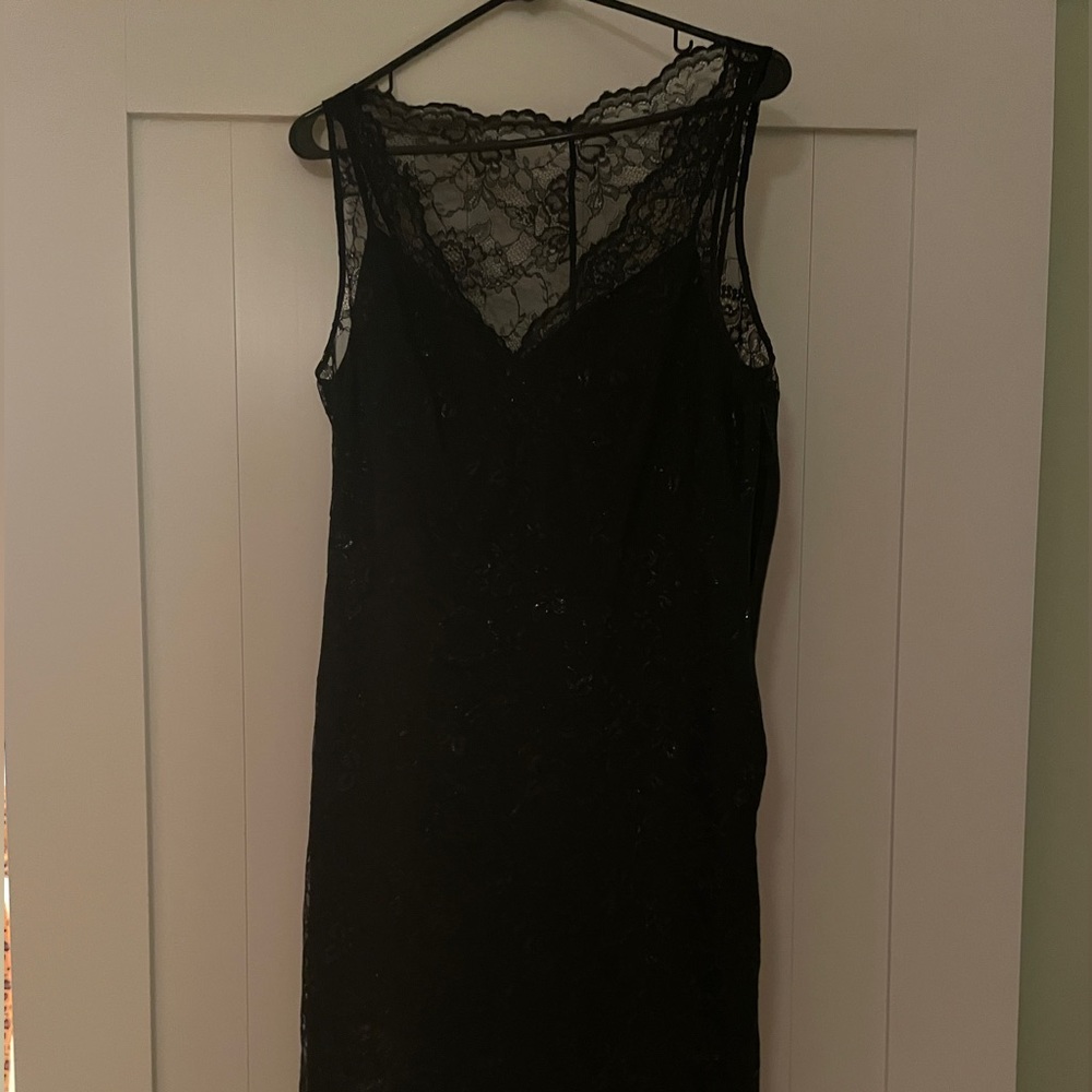 BCBG LBD lace, lined black knee-length dress